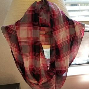 Plaid scarf, Liberty love